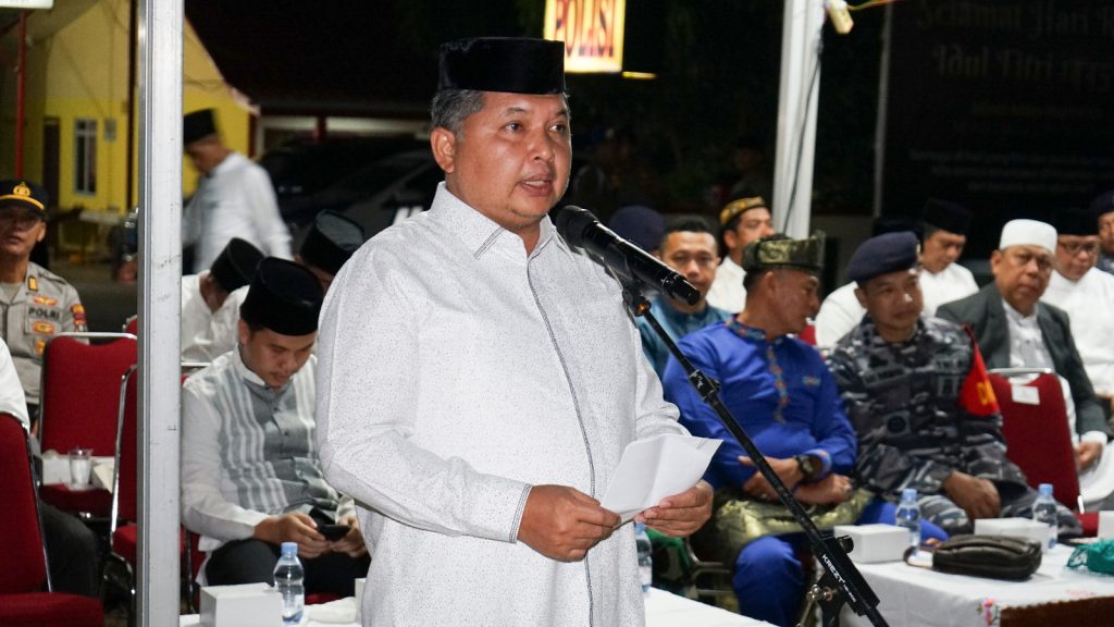 Wan Zuhendra Lepas Peserta Lomba Pawai Takbir Keliling Hari Raya Idul