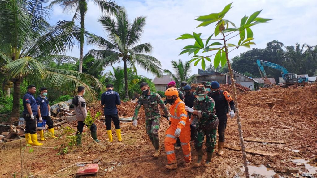 Sudah 30 Korban Meninggal Longsor Serasan Natuna Teridentifikasi, Ini ...