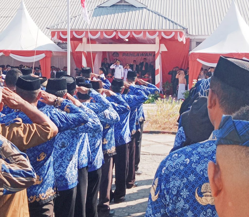 Pj Bupati Buteng Pimpin Upacara Hari Pahlawan Ke-78, Ajak Perangi ...